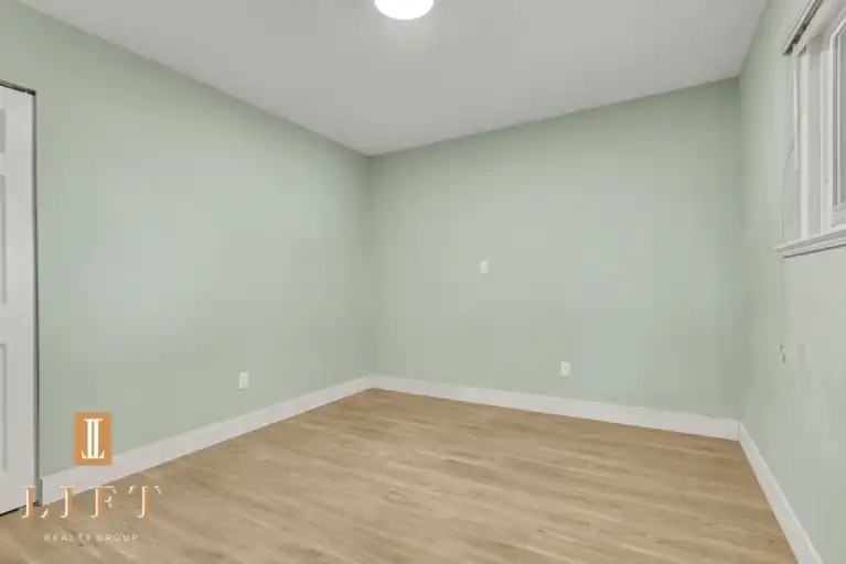 7817 Wedgewood St #1 - Photo 7 of 12