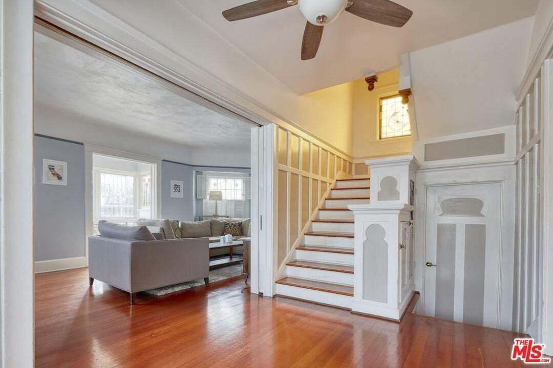 453 Rialto Ave - Photo 3 of 34