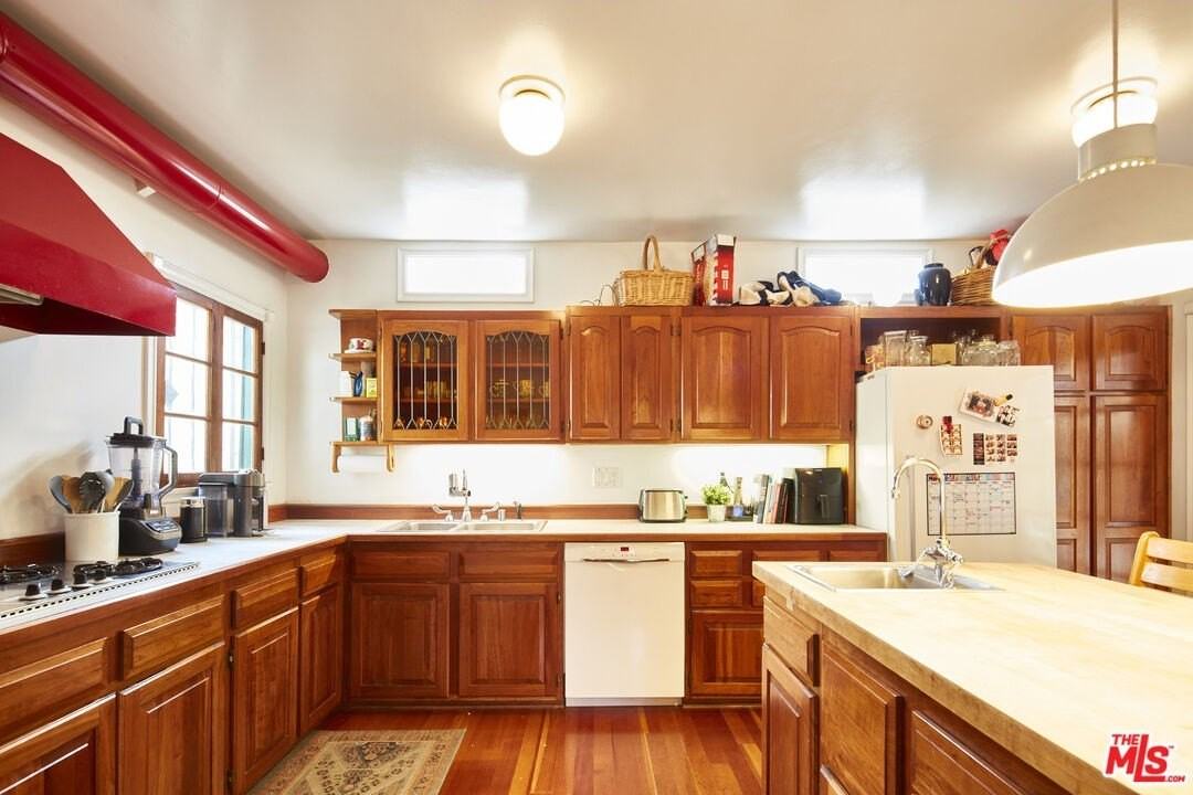 453 Rialto Ave - Photo 7 of 34