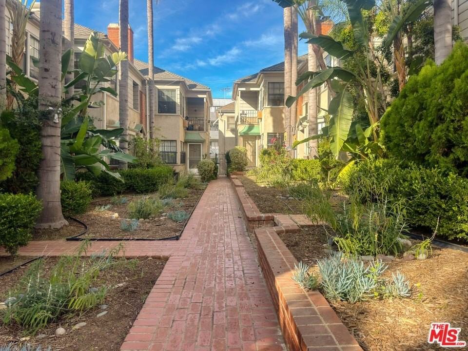 1449 N Alta Vista Blvd - Photo 3 of 13