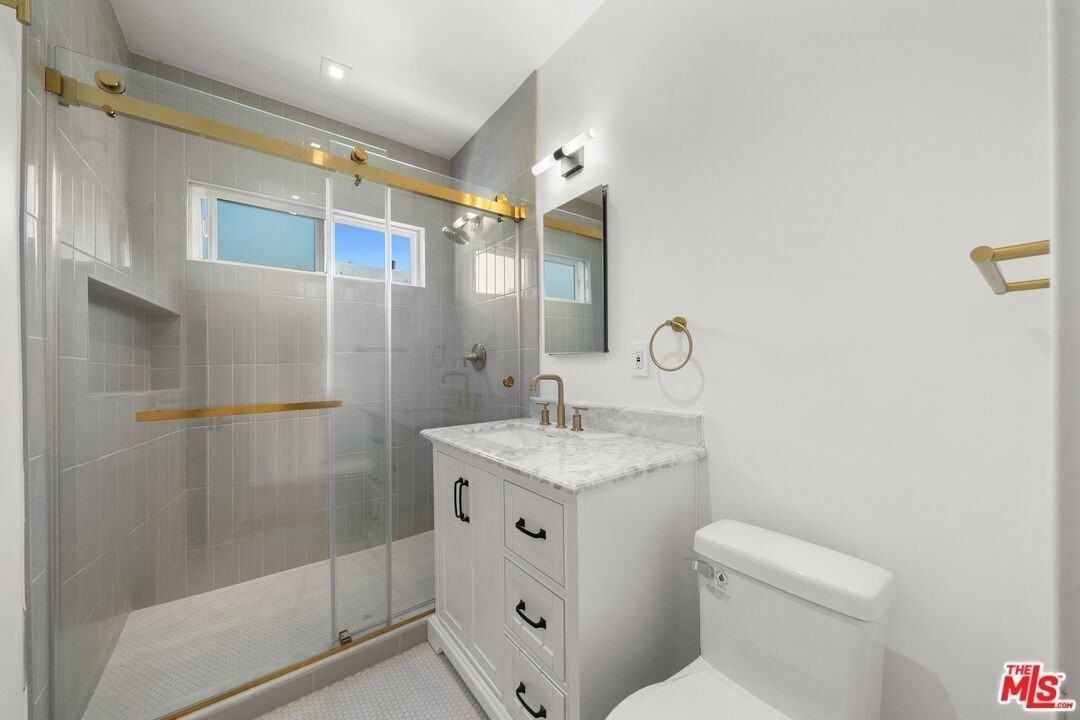 7418 Romaine St - Photo 7 of 21