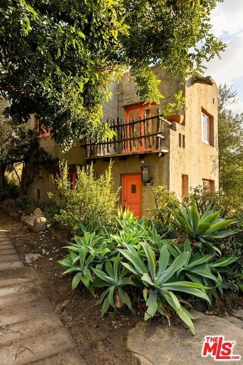 1431 Avon Park Ter - Photo 2 of 42