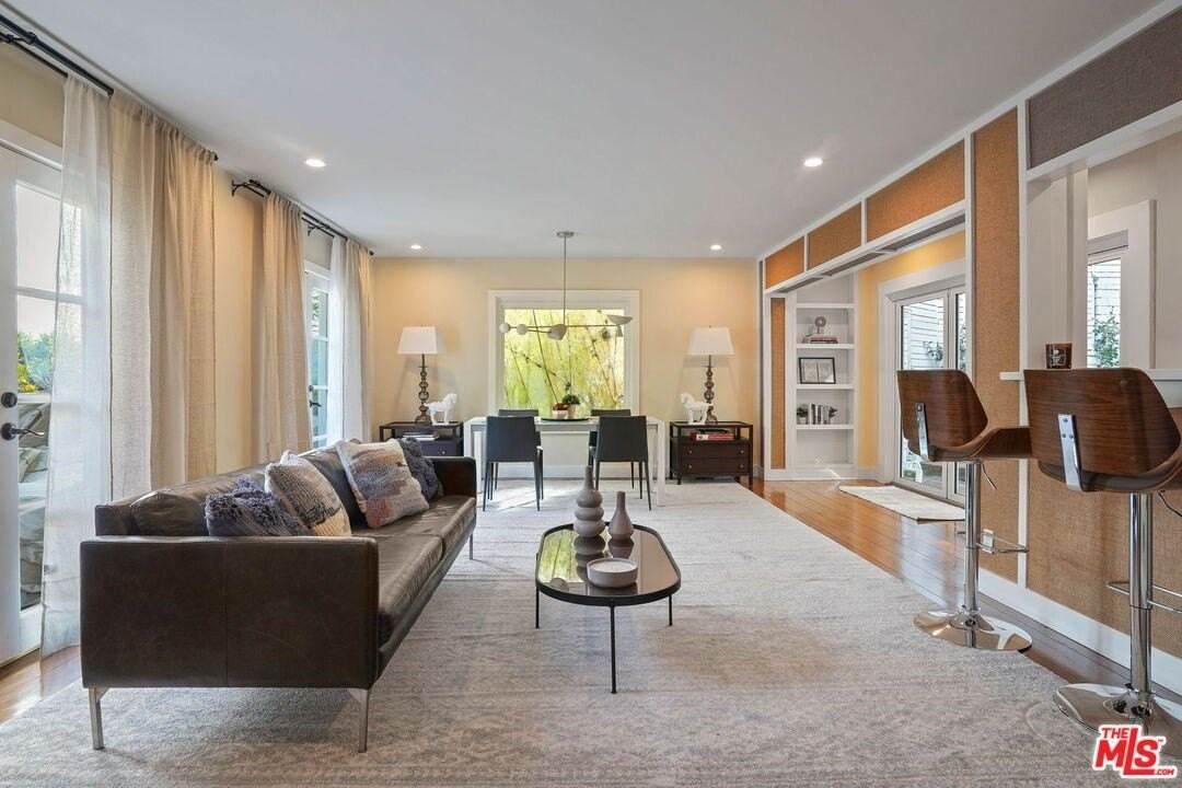 1531 Marmont Ave - Photo 4 of 42