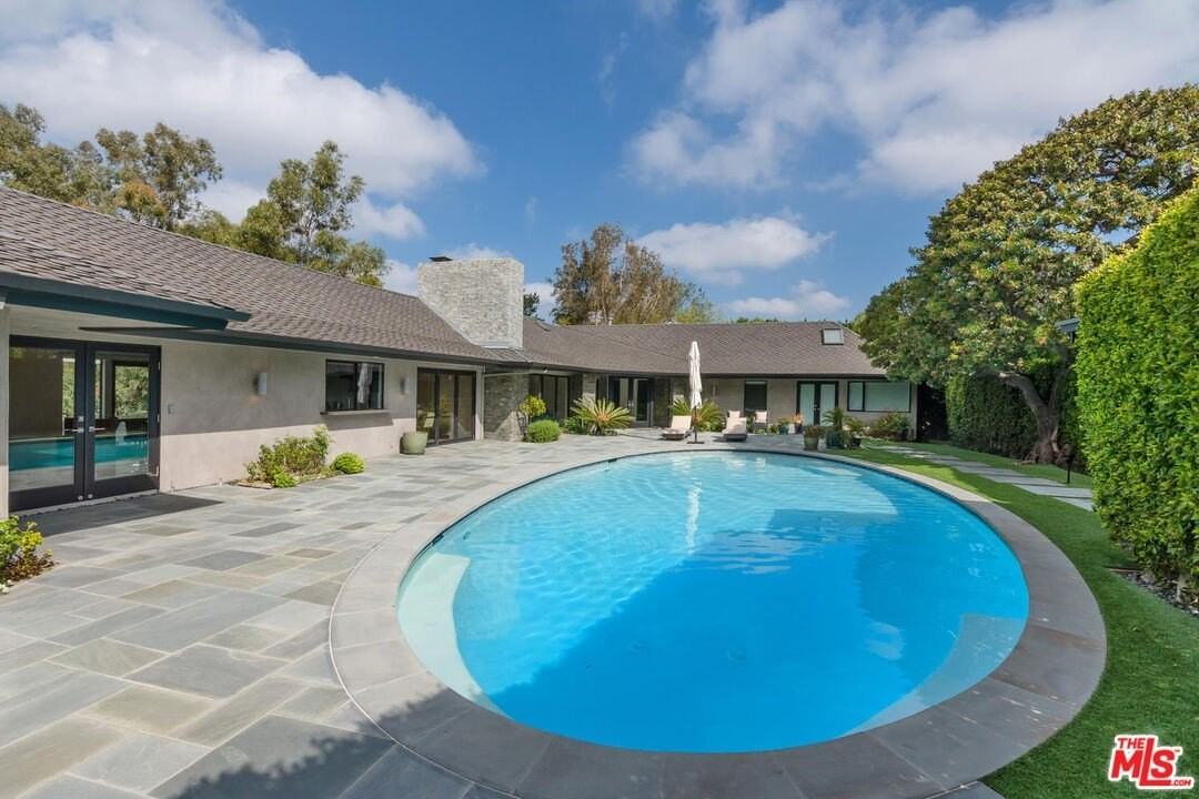 3035 Lake Glen Dr - Photo 3 of 37