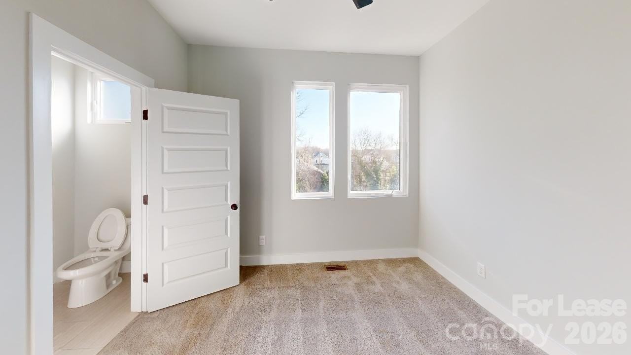 423 Coxe Ave - Photo 5 of 18