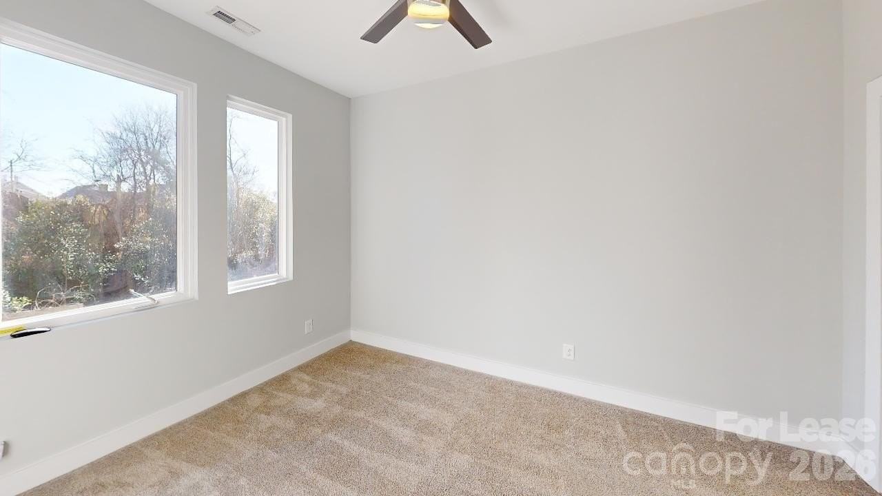 423 Coxe Ave - Photo 7 of 18