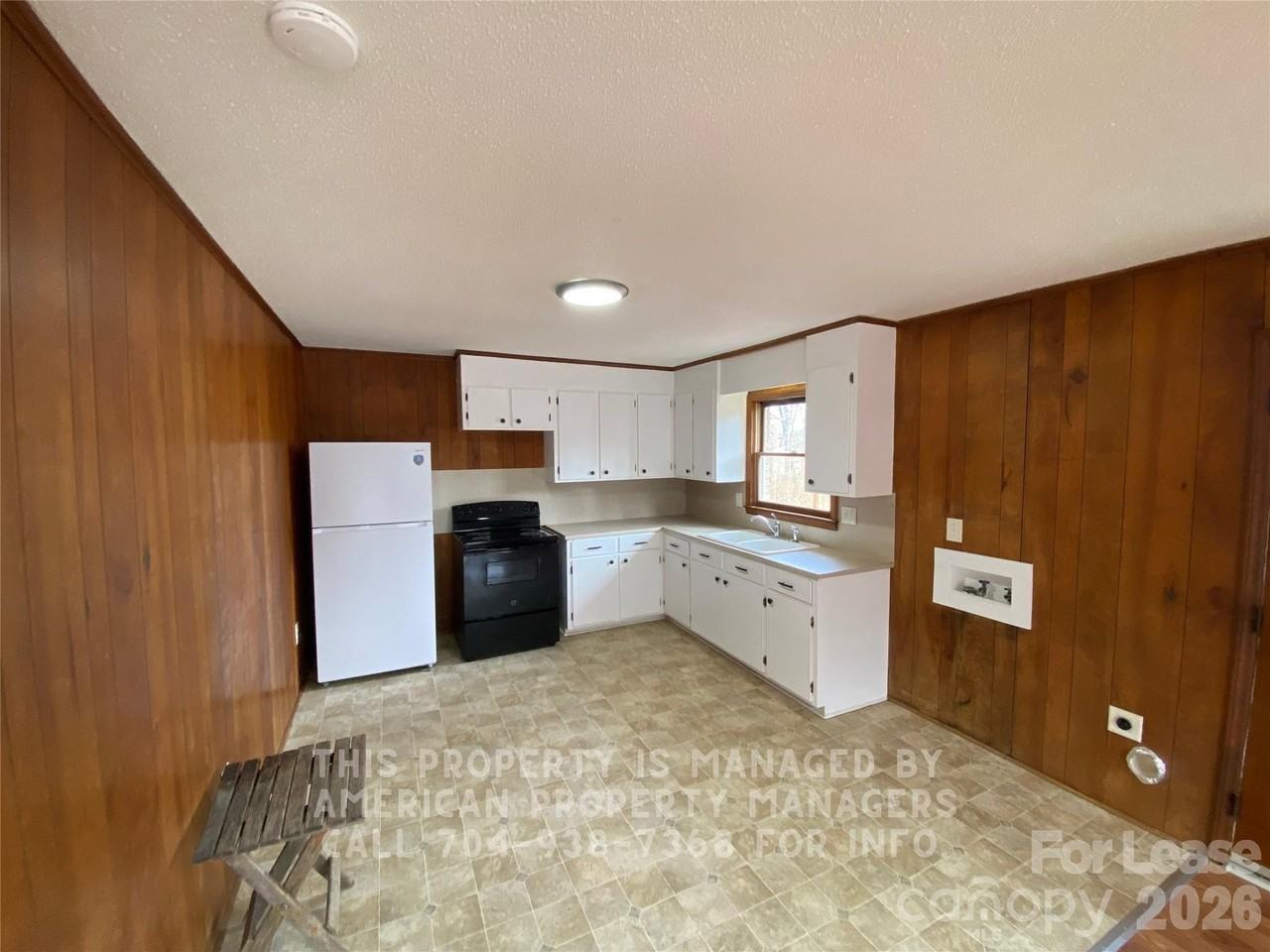 3810 Vanderburg Dr - Photo 3 of 7