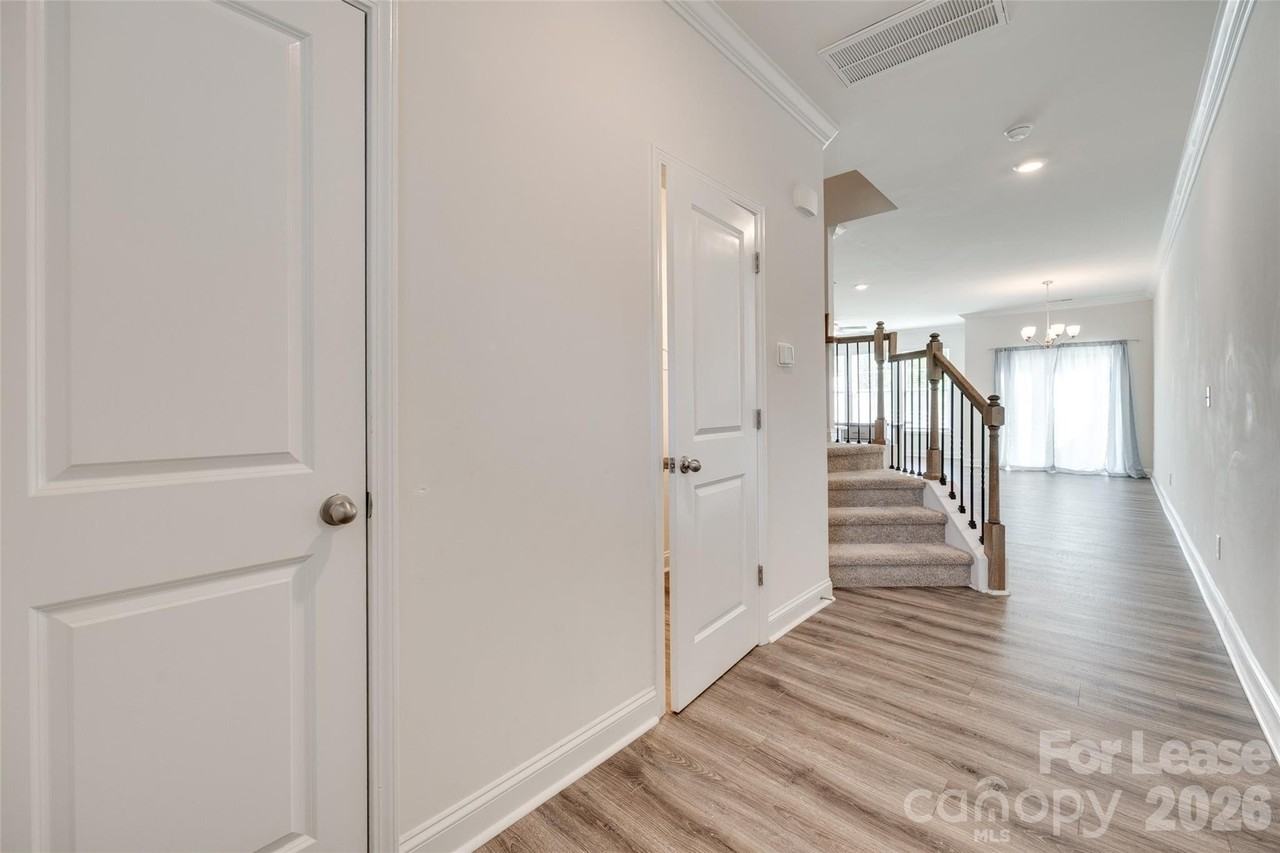 642 Altamonte Dr - Photo 4 of 37