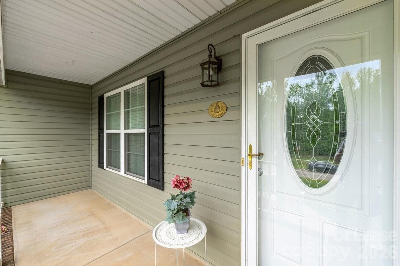 155 Rose Brier Ln - Photo 2 of 25