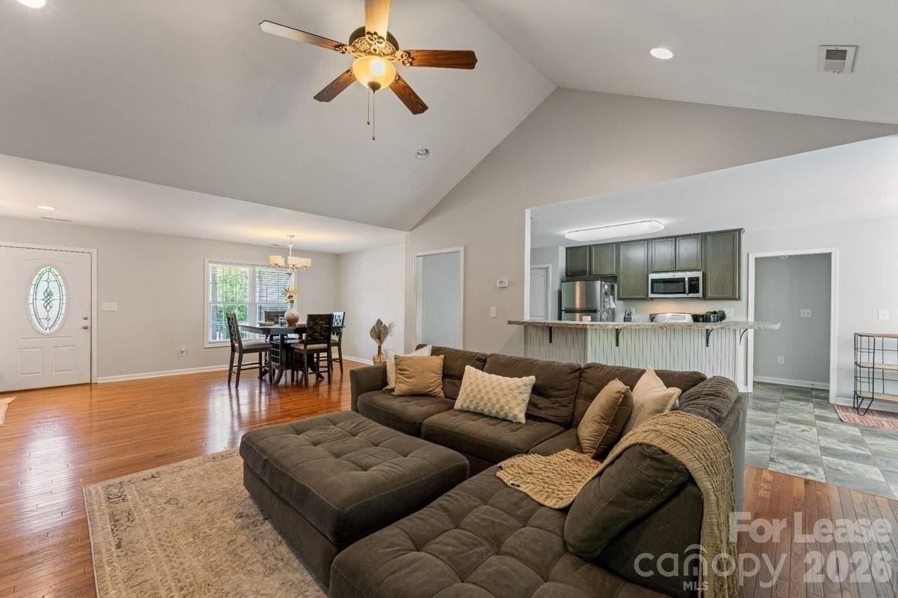 155 Rose Brier Ln - Photo 5 of 25