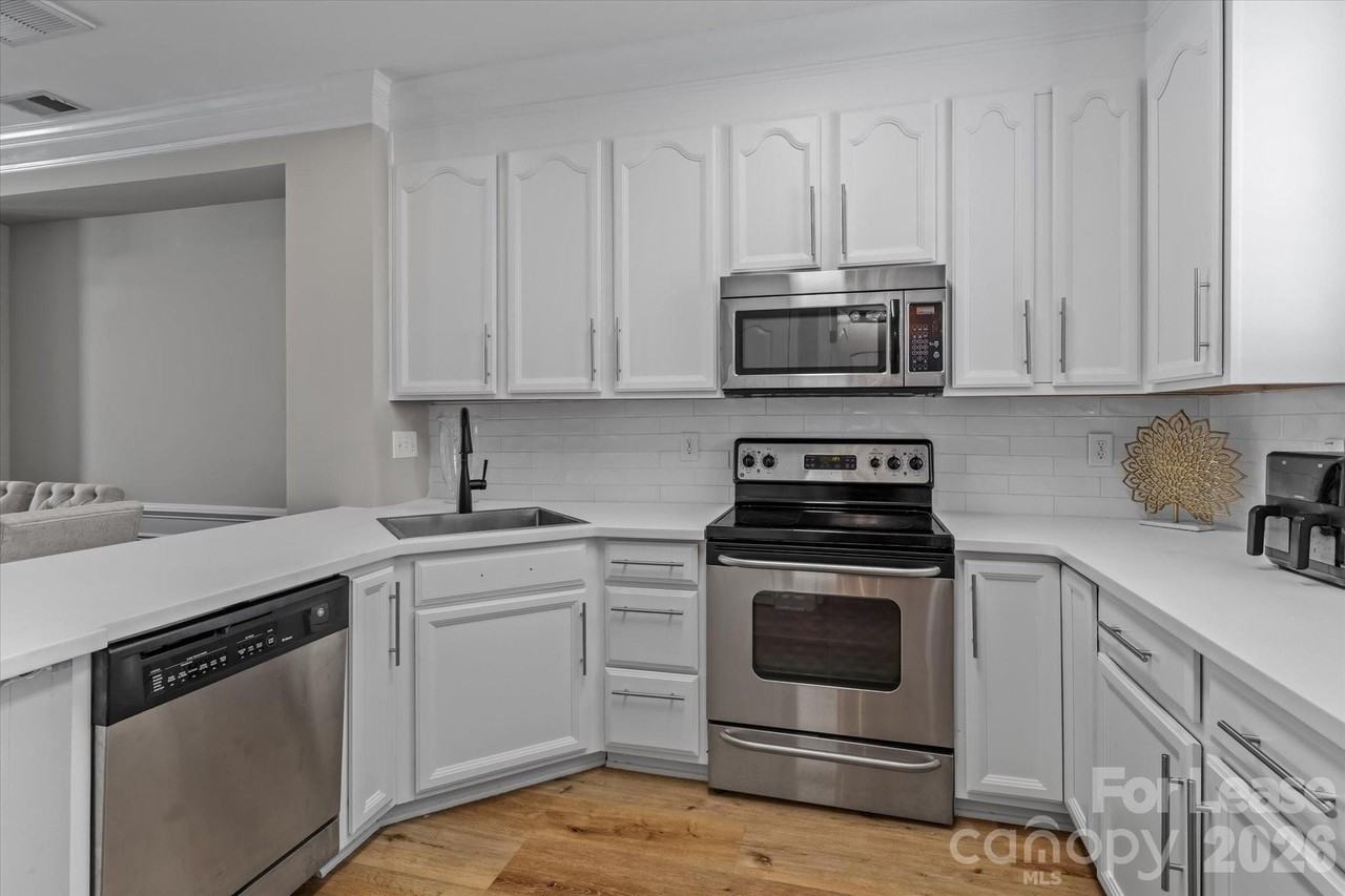 132 Market Place Ave Unit A #A - Photo 3 of 17