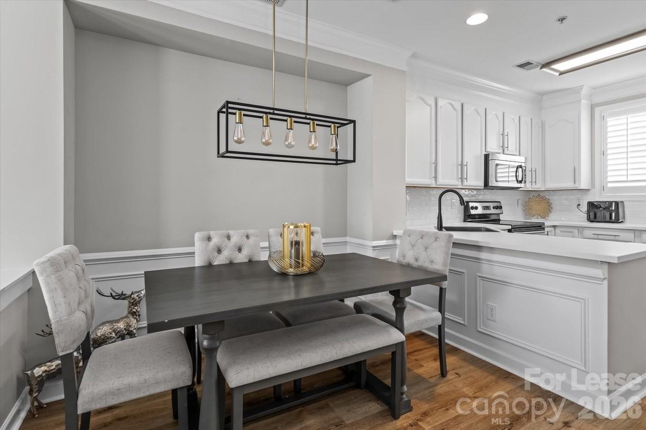 132 Market Place Ave Unit A #A - Photo 4 of 17