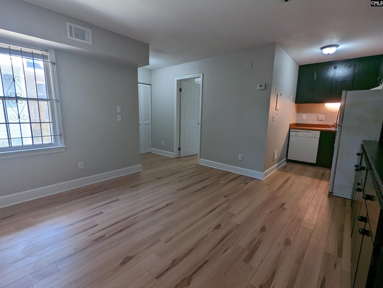 1227 Barnwell St - Photo 5 of 16