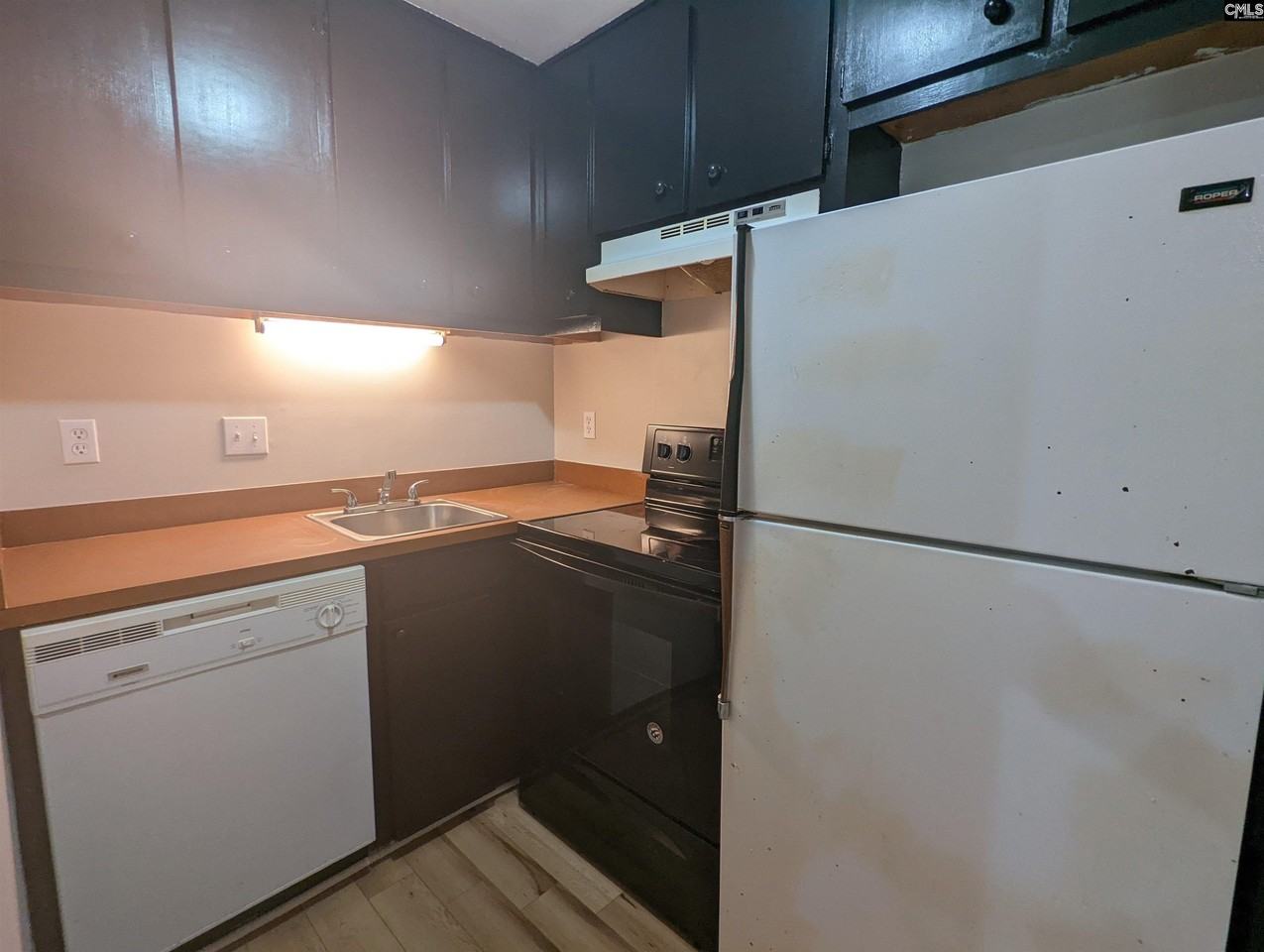 1227 Barnwell St - Photo 6 of 16