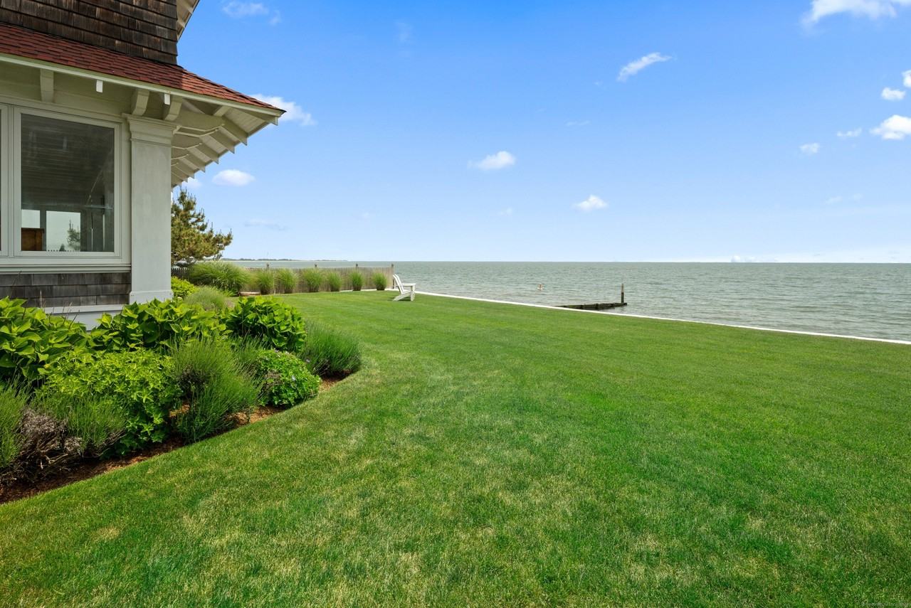 118 Middle Beach Rd - Photo 2 of 28