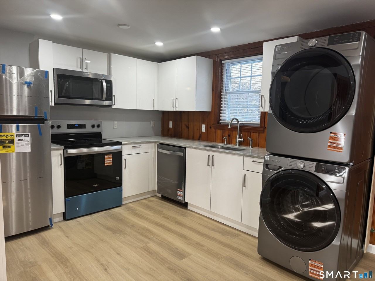 352 Hotchkiss Rd - Photo 4 of 12