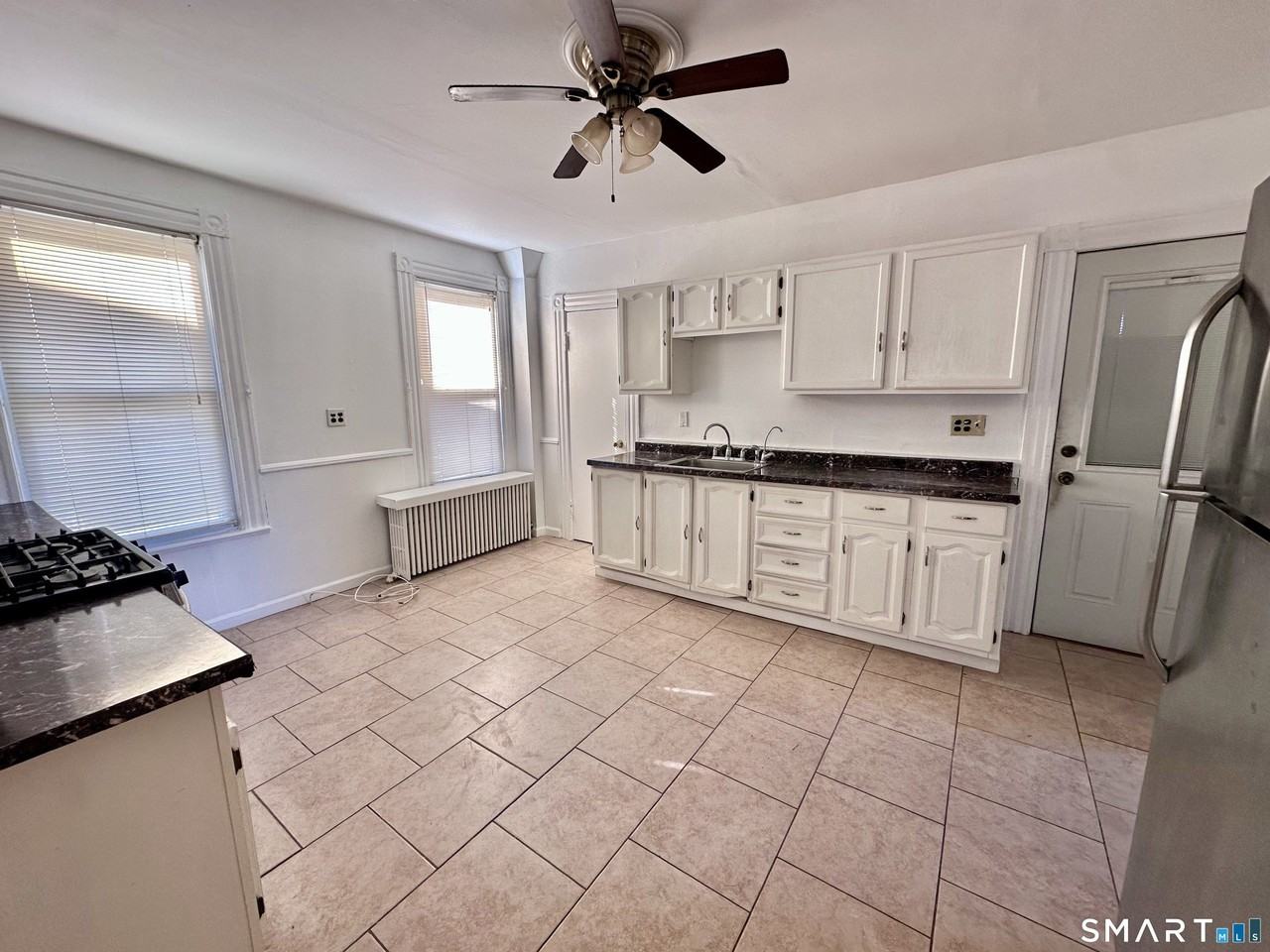 1082 Townsend Ave 1st Fl #1stFL - Photo 5 of 10