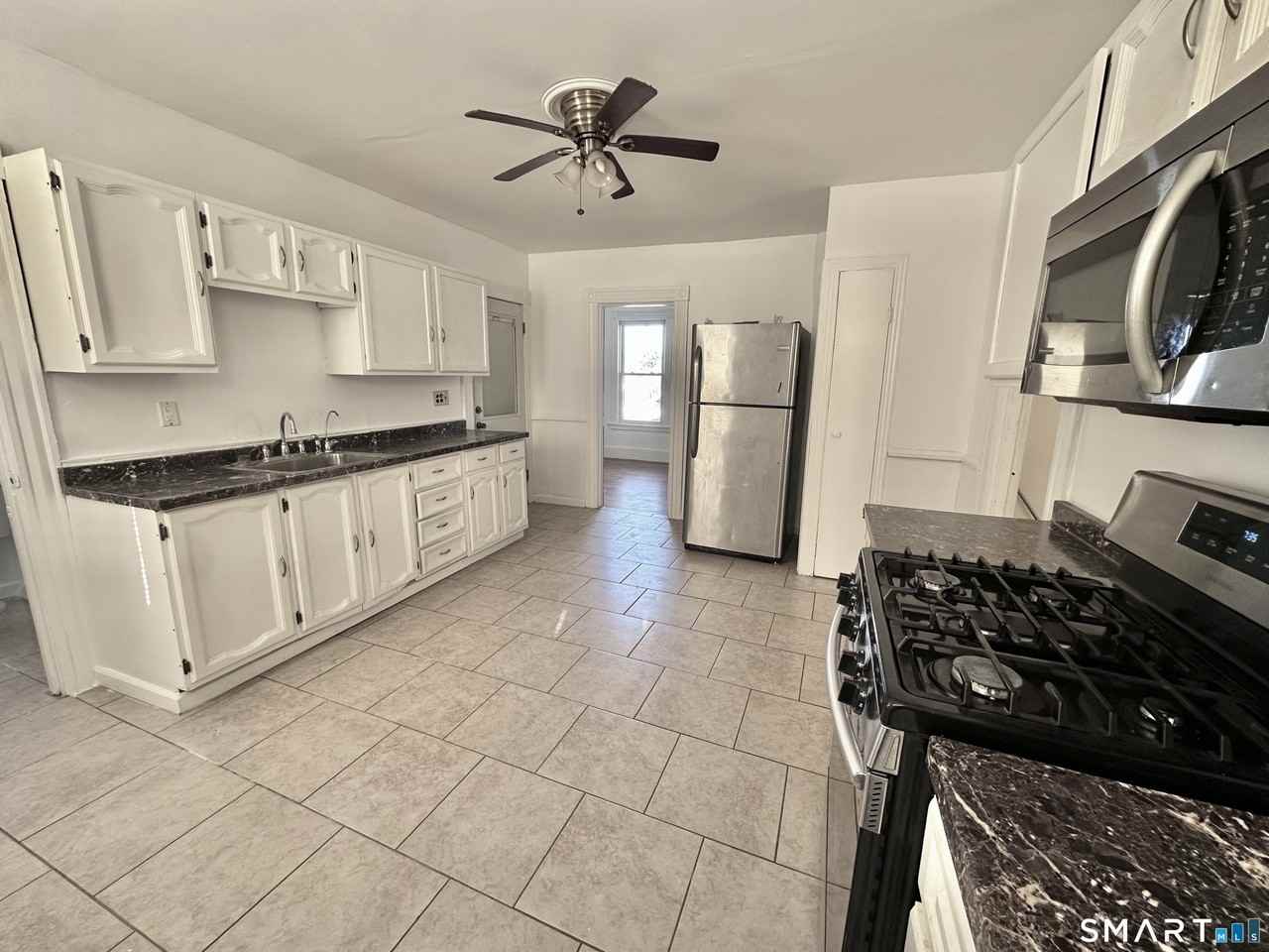 1082 Townsend Ave 1st Fl #1stFL - Photo 6 of 10