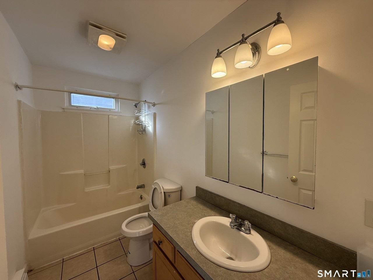 769 Ogden St - Photo 6 of 12