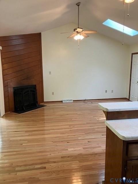 813 W 29th St - Photo 3 of 23