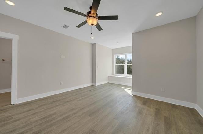 100 Beach Dr Apt 11 #11 - Photo 7 of 20