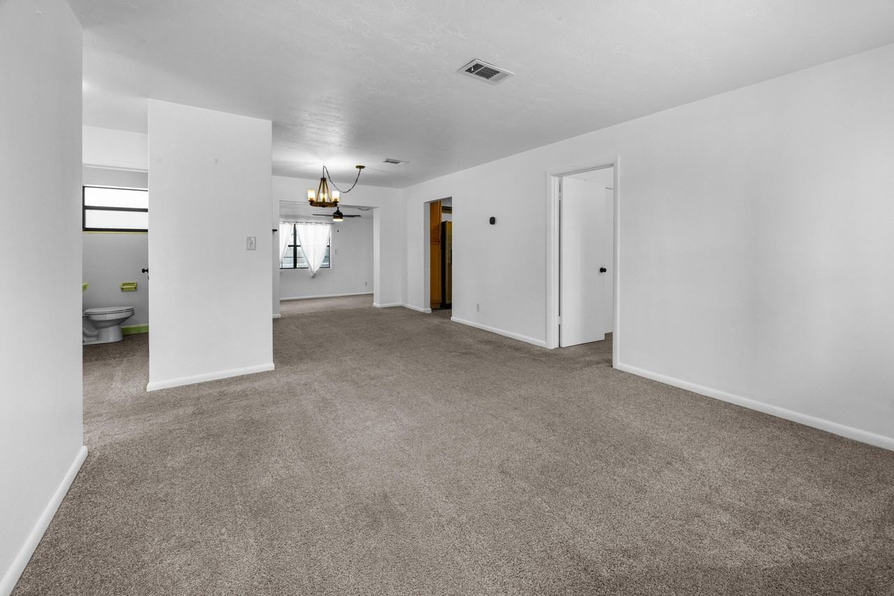 435 Argyle Ct - Photo 6 of 40