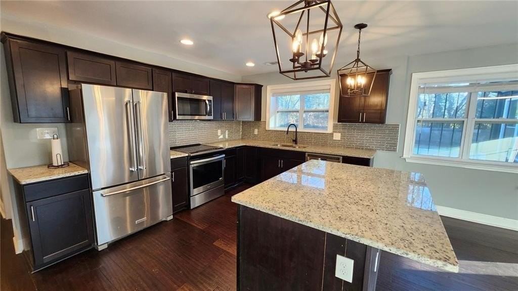 1786 Stanton Rd Sw - Photo 3 of 15