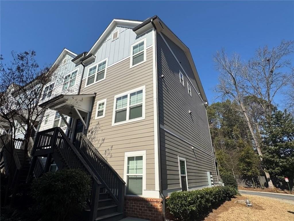 3805 Oxford Cir - Photo 2 of 15