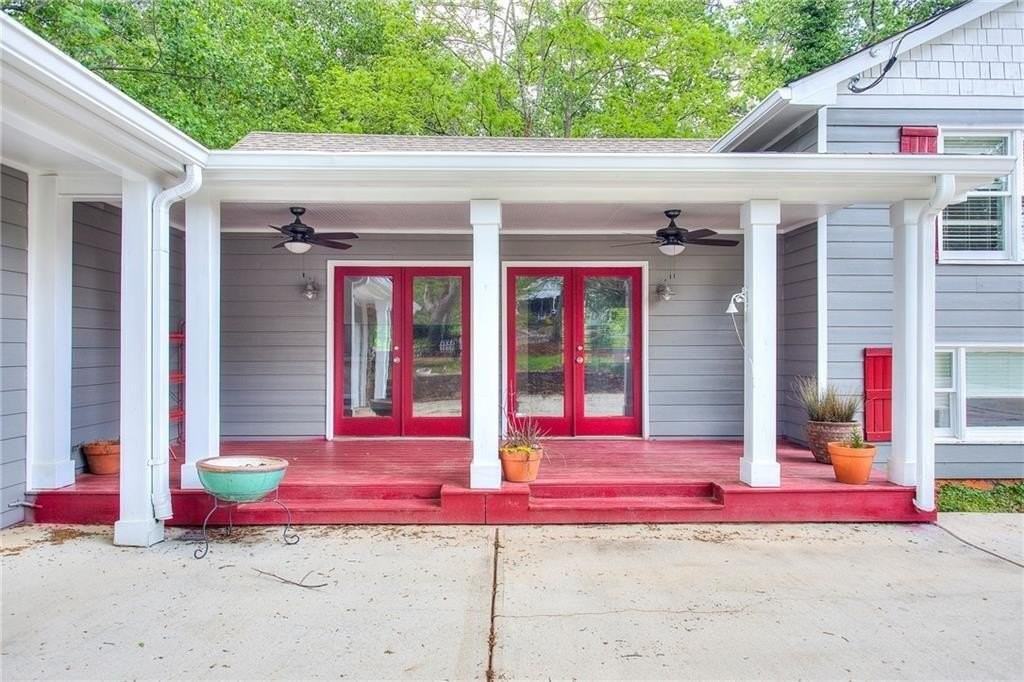 2067 Brockett Rd - Photo 3 of 38