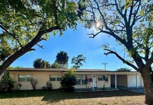 102 Leeland Heights Blvd W - Photo 1 of 1