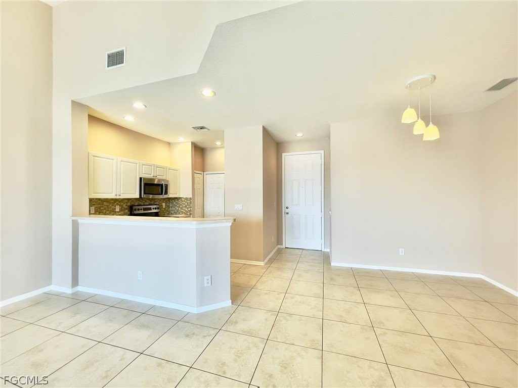 4246 Liron Ave Unit 203 #203 - Photo 6 of 39