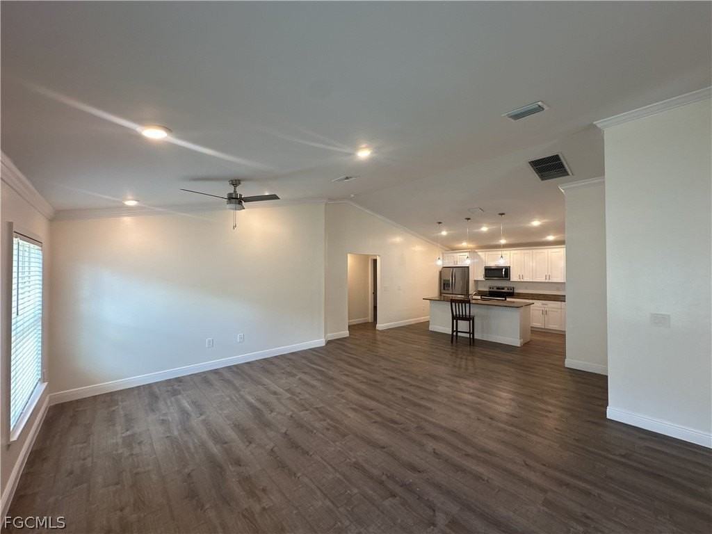 136 Francis Ave - Photo 3 of 11