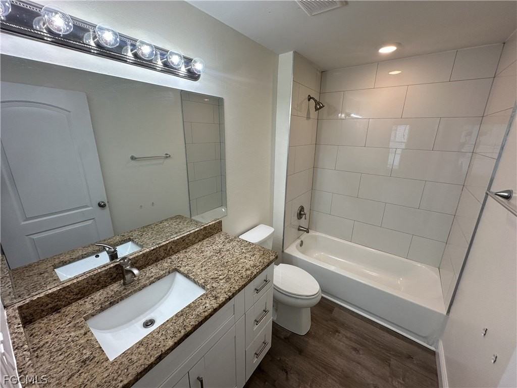 136 Francis Ave - Photo 5 of 11