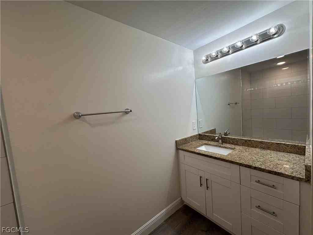 136 Francis Ave - Photo 7 of 11