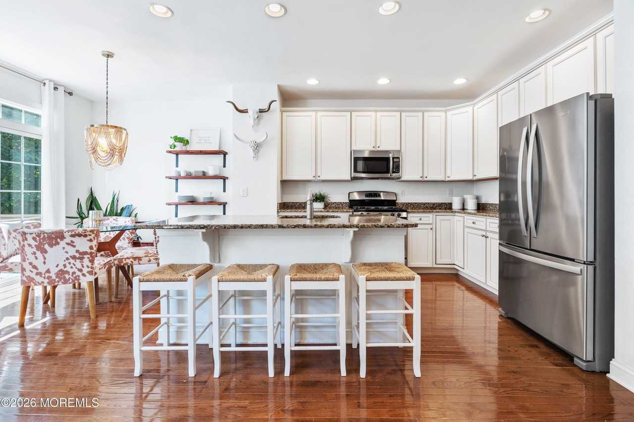 207 Yale Blvd - Photo 2 of 28