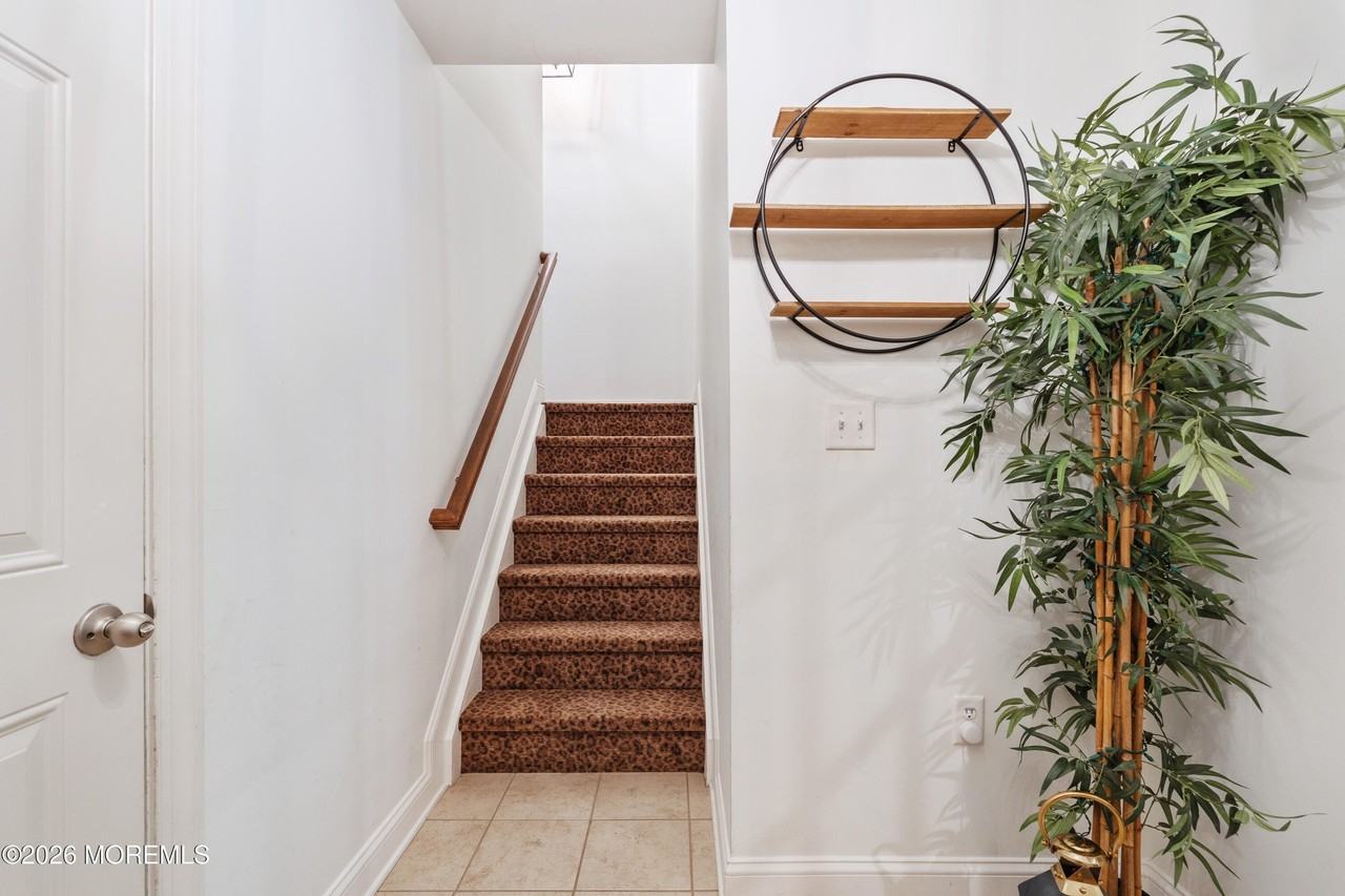 207 Yale Blvd - Photo 4 of 28