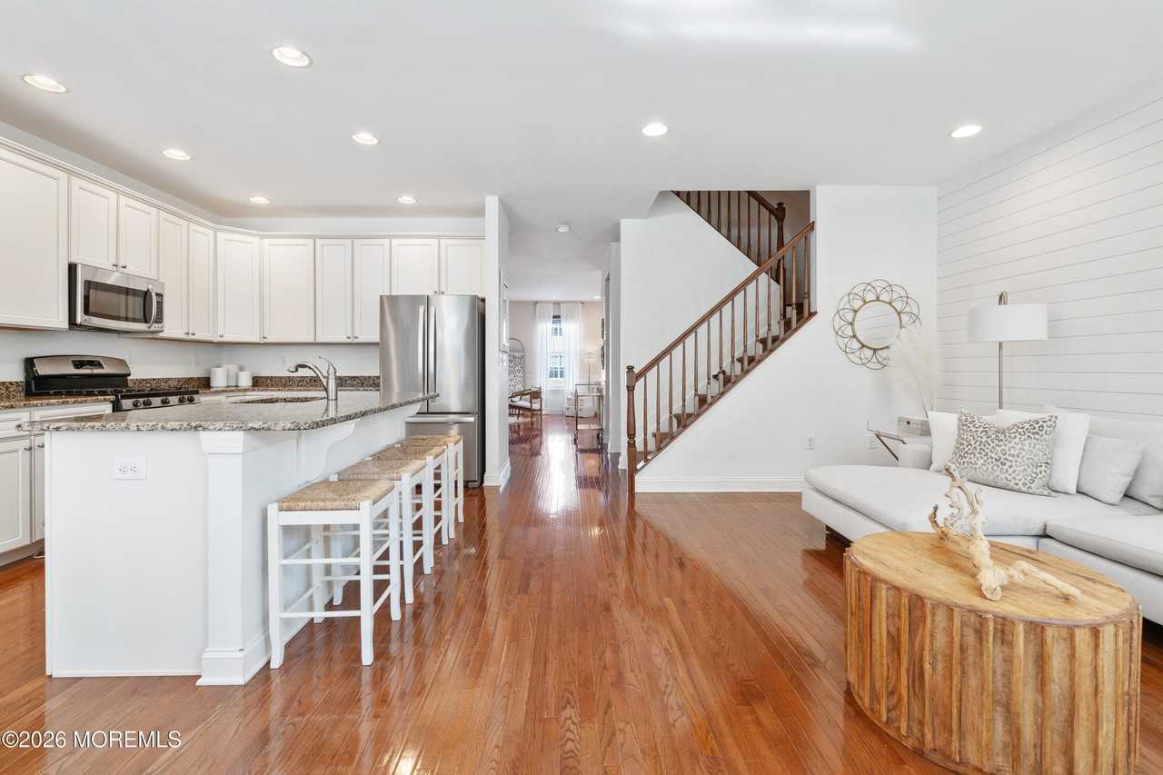 207 Yale Blvd - Photo 5 of 28