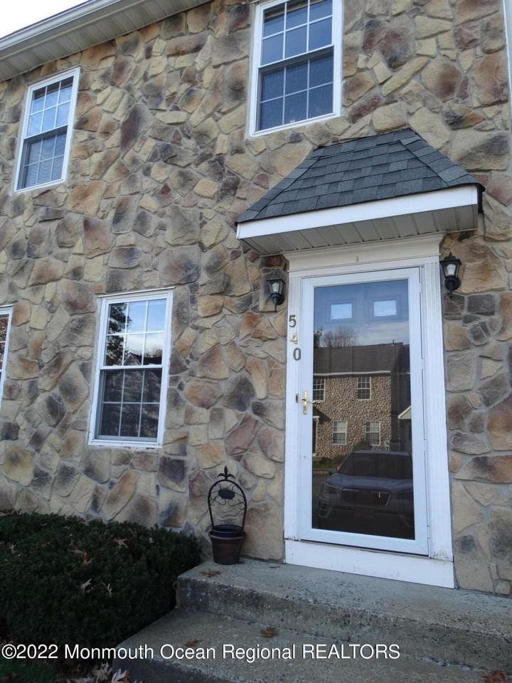 540 Davids Ct - Photo 2 of 21