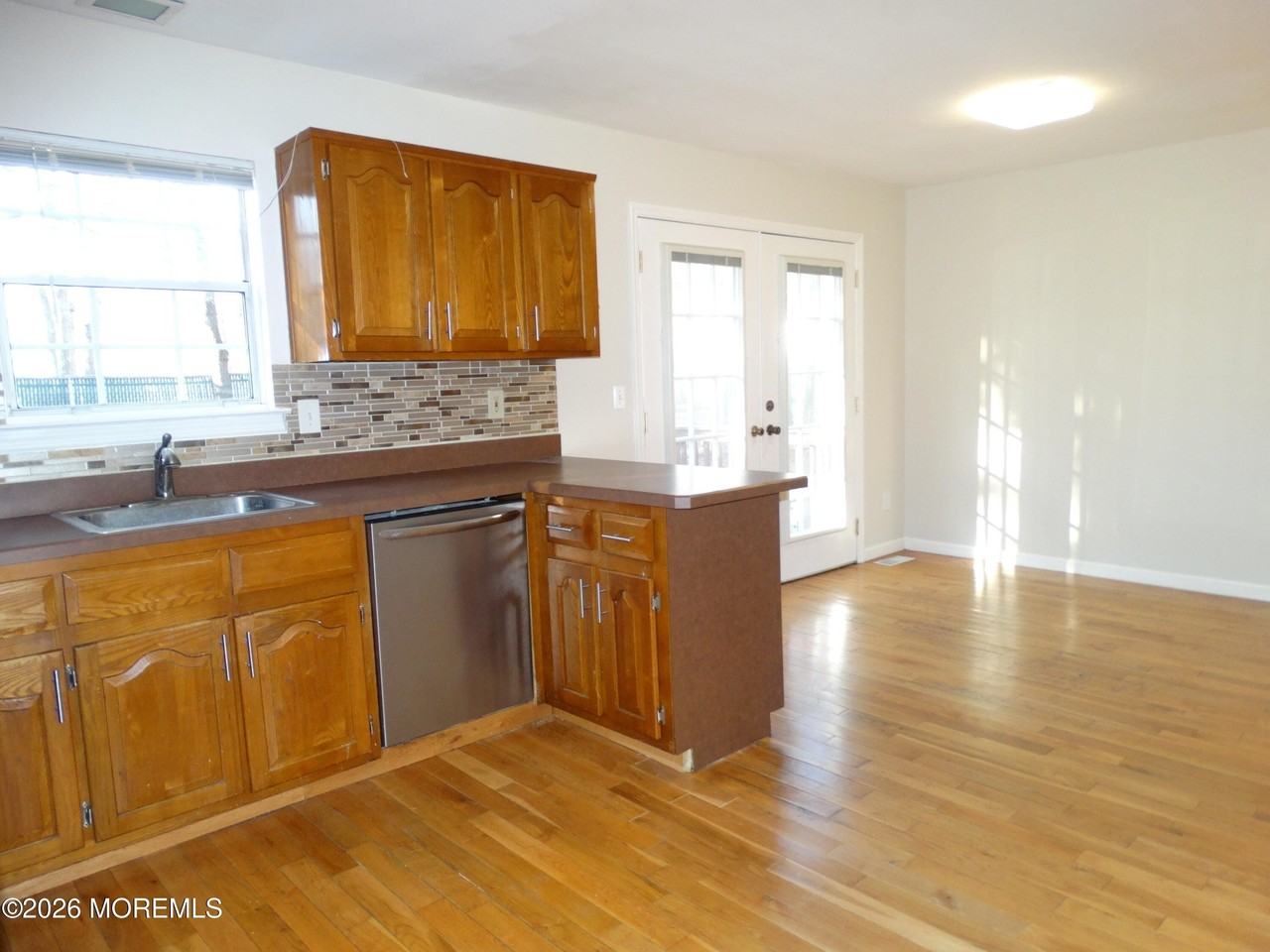 540 Davids Ct - Photo 3 of 21