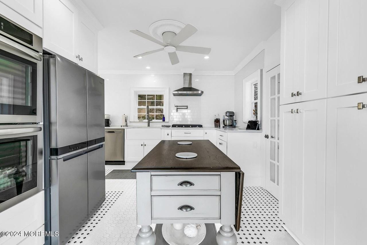 157 Portland Rd - Photo 6 of 48