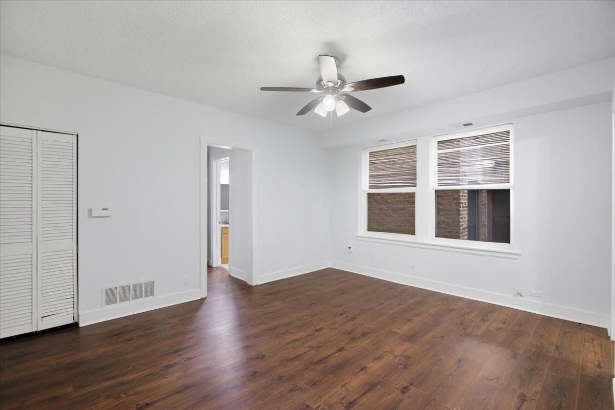 3727 N Pine Grove Ave #214 - Photo 3 of 11