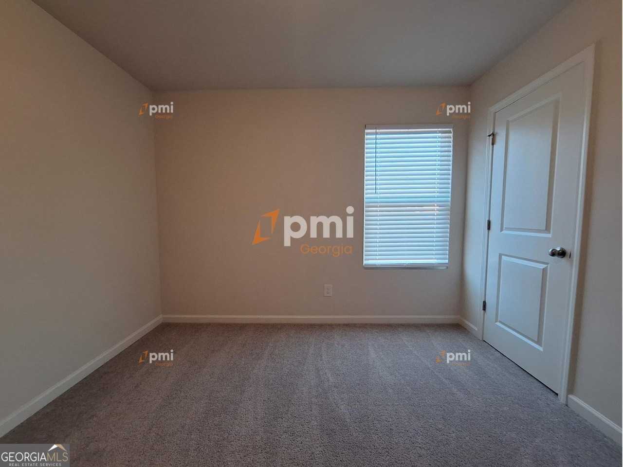 127 Maple Dr - Photo 6 of 13