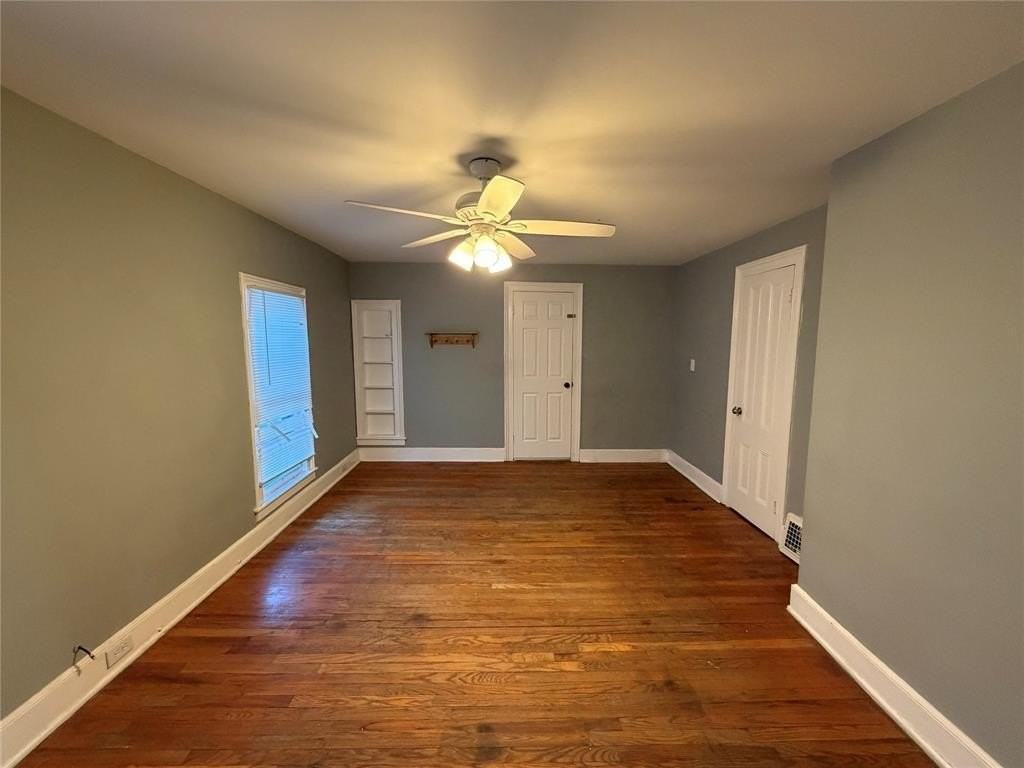 190 Hawley St - Photo 3 of 11