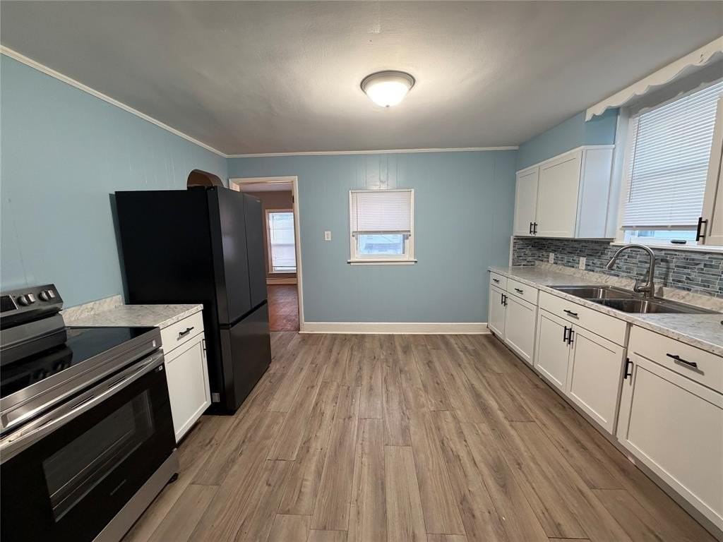 190 Hawley St - Photo 4 of 11