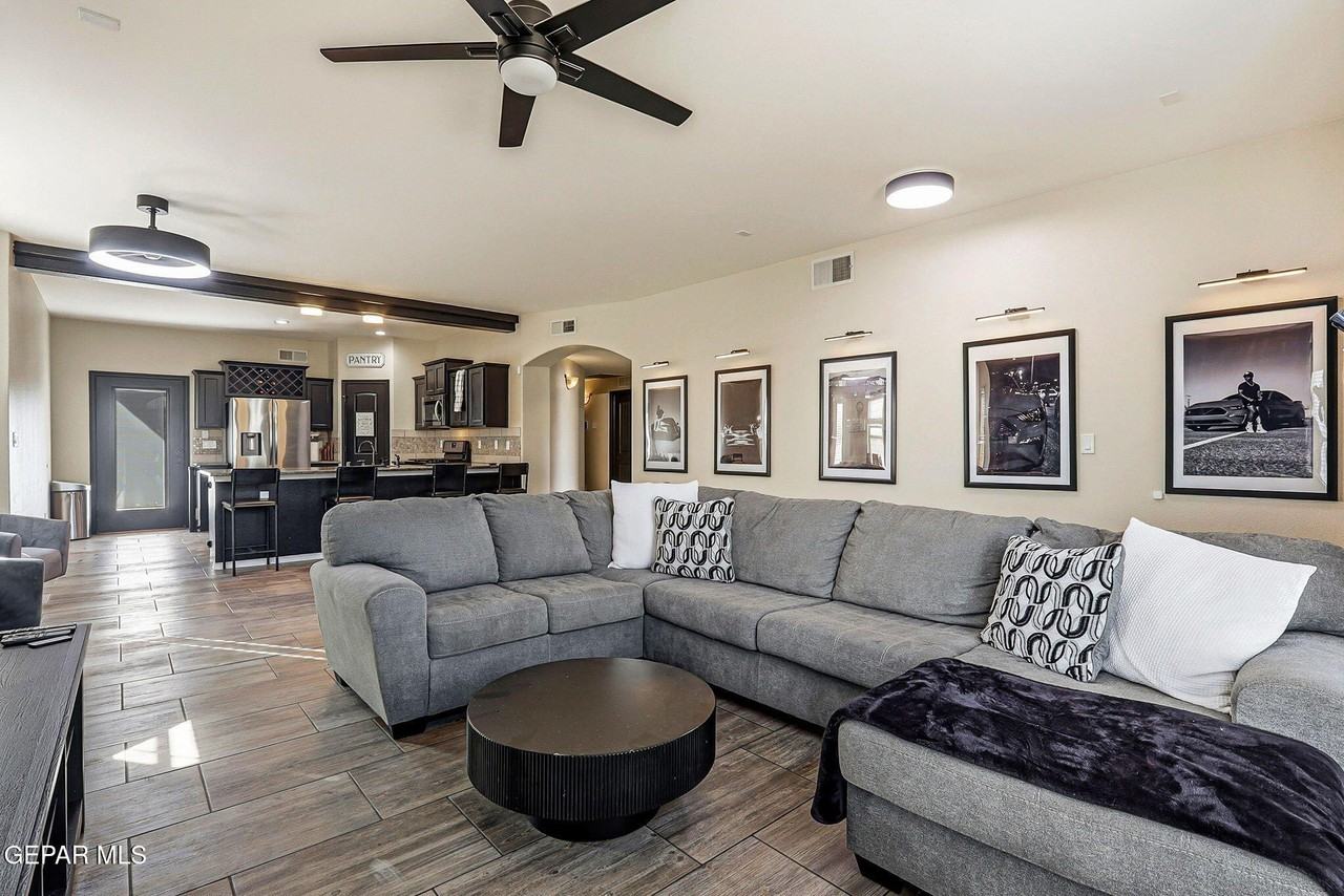 14270 Richard Wiles Ave - Photo 6 of 23