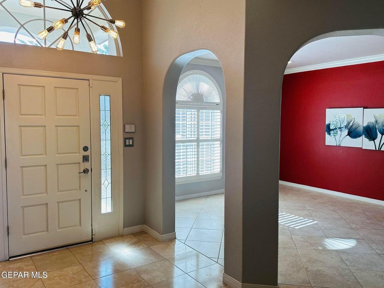 1369 Gate Pl - Photo 4 of 29