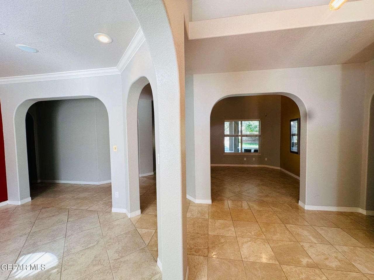 1369 Gate Pl - Photo 5 of 29