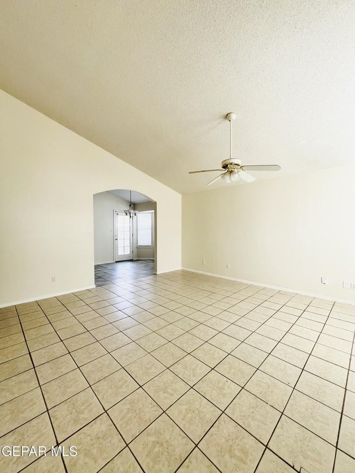 12369 Tierra Apache Dr - Photo 7 of 50