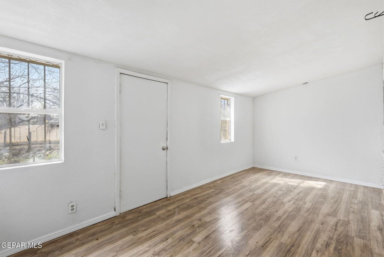 8408 Reindeer Ave - Photo 5 of 27