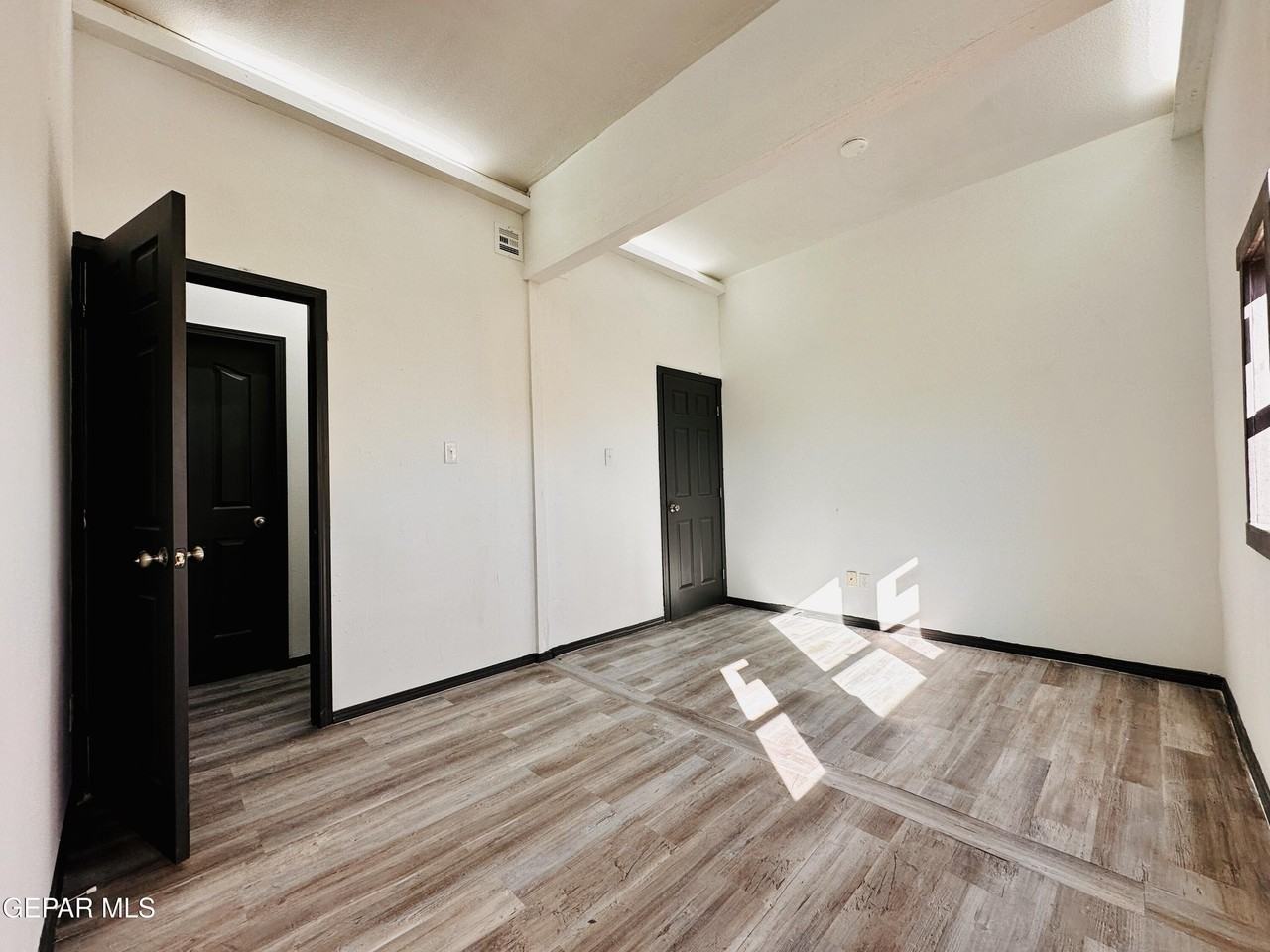 14912 Jerry Armstrong Ct Unit B #B - Photo 2 of 13